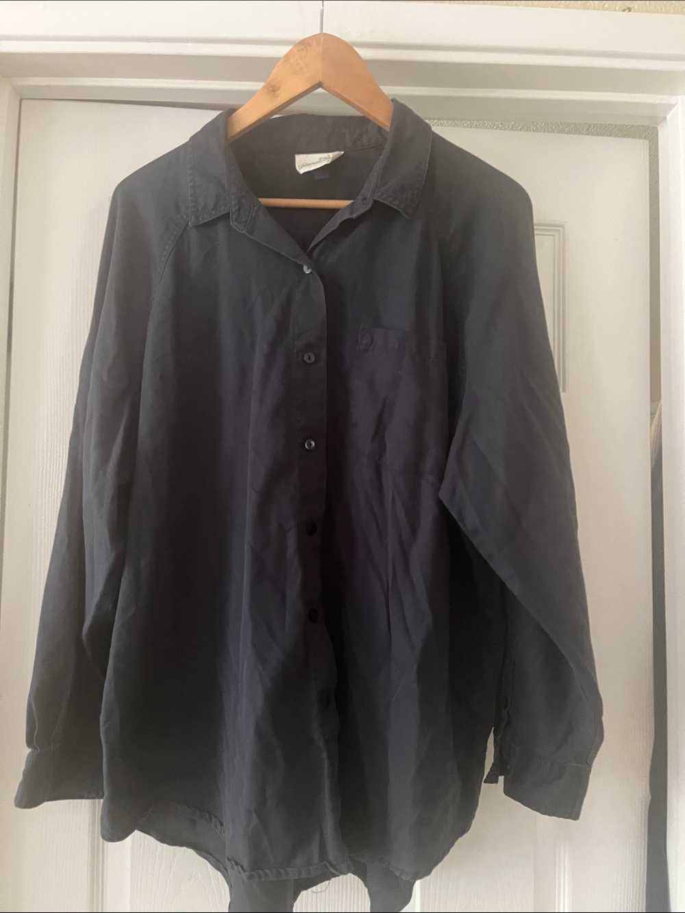 Universal Thread Men's Black Button-Down Casual Shirt